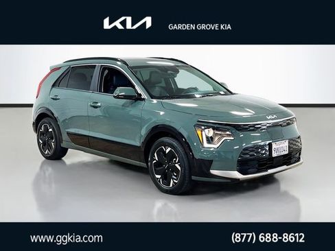Certified 2025 Kia Niro Wind FWD image 1