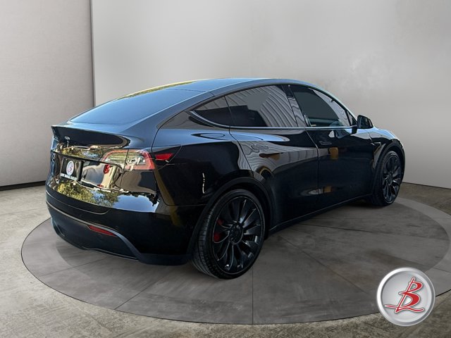 Used 2022 Tesla Model Y Performance AWD/4WD image 7