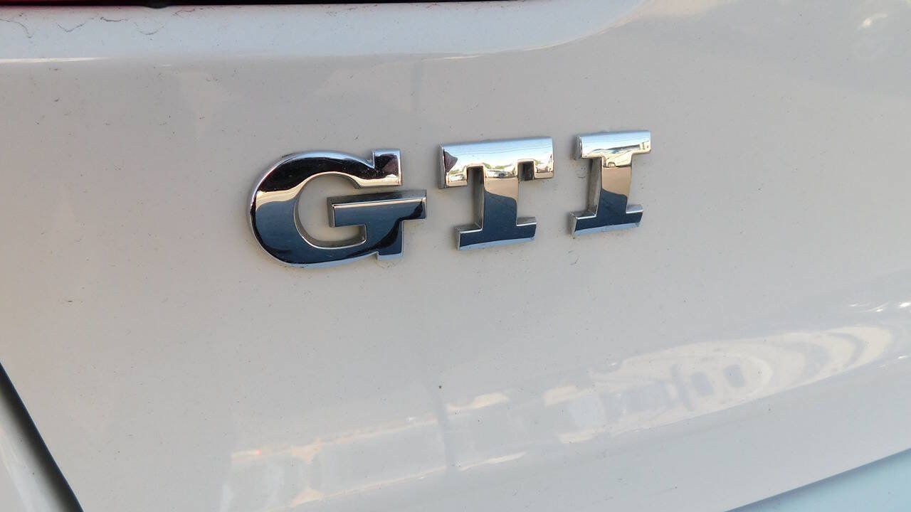 Used 2013 Volkswagen GTI 2-Door FWD image 32