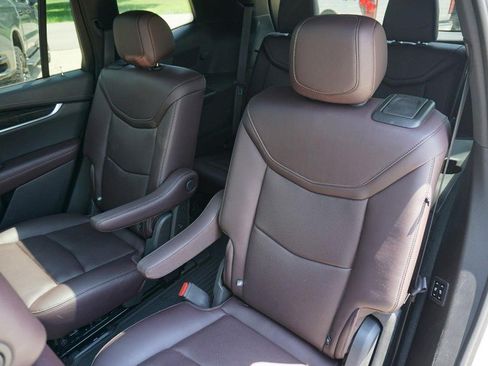 Used 2024 Cadillac XT6 Premium Luxury w/ Technology Package AWD/4WD image 28