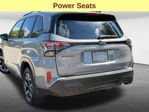 Used 2025 Subaru Forester Premium AWD/4WD image 9