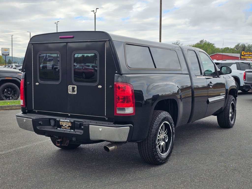 Used 2010 GMC Sierra 1500 SLT w/ All-Terrain Package AWD/4WD image 3