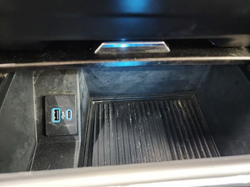 Used 2022 Ford F250 Lariat w/ Lariat Value Package image 60