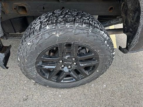 Used 2022 Chevrolet Silverado 1500 LT Trail Boss w/ Convenience Package II image 24