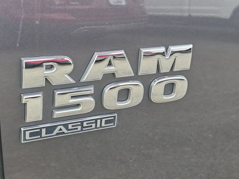 Used 2019 RAM 1500 Classic SLT AWD/4WD image 11