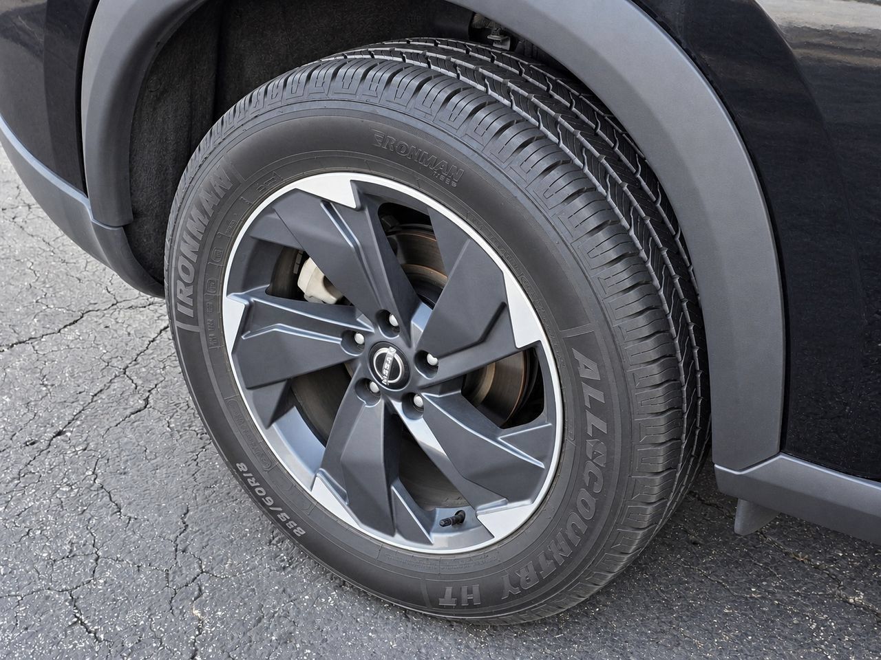 Used 2025 Nissan Rogue SV AWD/4WD image 8