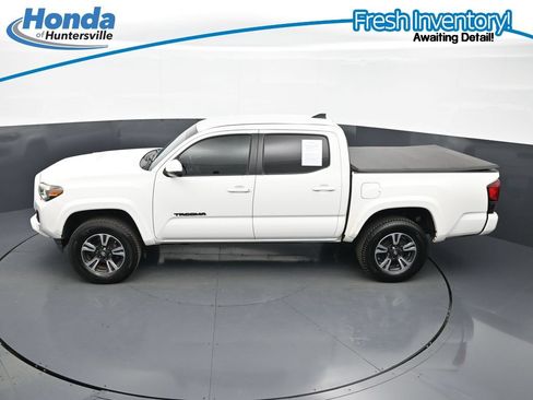 Used 2019 Toyota Tacoma TRD Sport AWD/4WD image 20