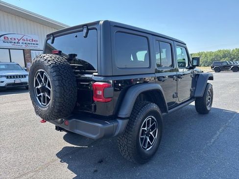 Used 2024 Jeep Wrangler Unlimited Rubicon AWD/4WD image 8
