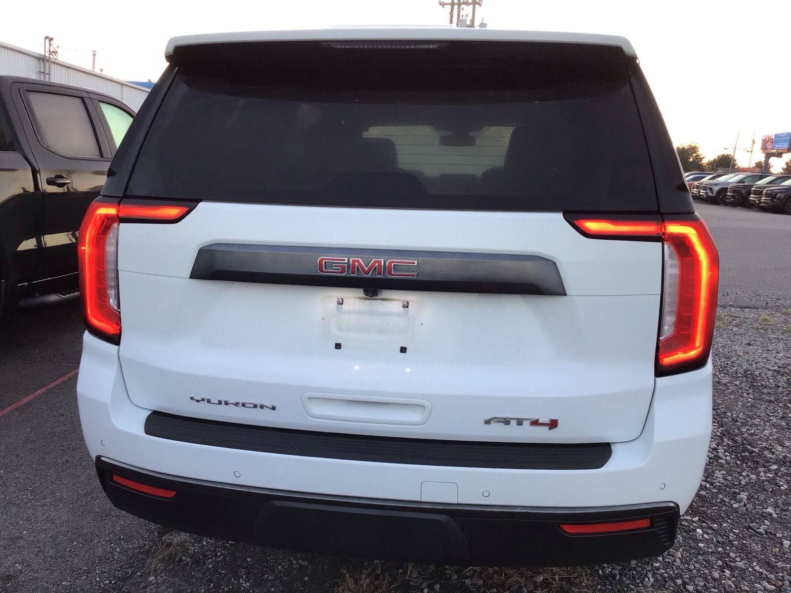 Used 2021 GMC Yukon AT4 w/ Technology Package AWD/4WD image 3