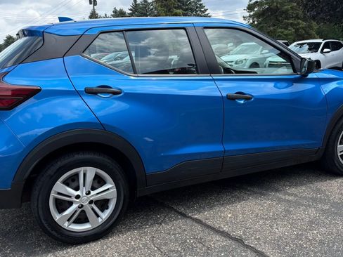 Used 2021 Nissan Kicks S FWD image 10
