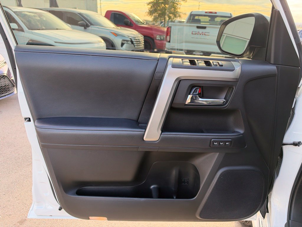 Used 2021 Toyota 4Runner Limited AWD/4WD image 10