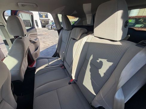 Used 2017 Ford Escape SE w/ Equipment Group 201A FWD image 12