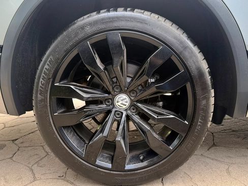 Used 2020 Volkswagen Tiguan SE R-Line AWD/4WD image 55