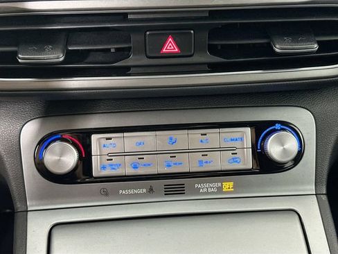 Used 2023 Hyundai Kona SE w/ Cargo Package image 13