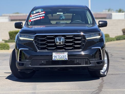 Used 2024 Honda Pilot LX image 2