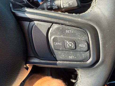 Used 2023 Jeep Wrangler Sport AWD/4WD image 25