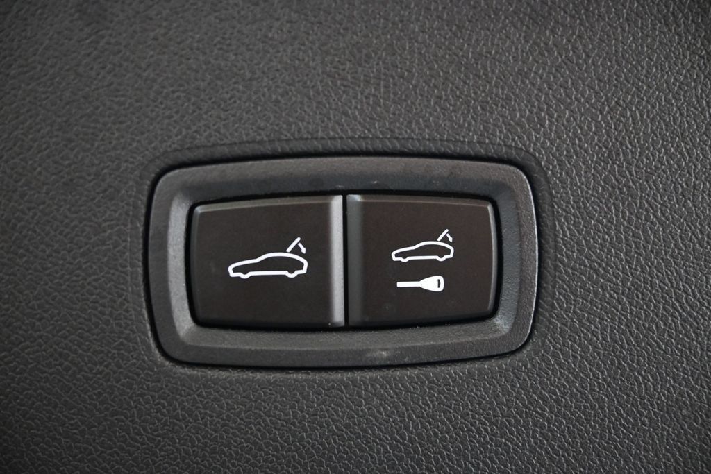 Certified 2026 Porsche Cayenne AWD/4WD image 27