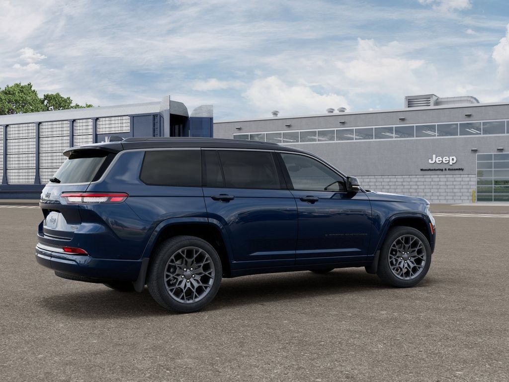 New 2026 Jeep Grand Cherokee L Summit w/ Obsidian Package AWD/4WD image 4