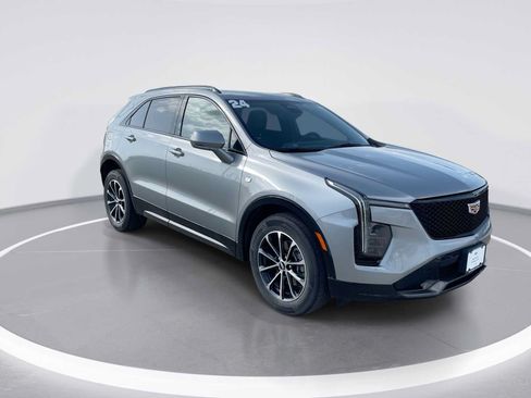 Used 2024 Cadillac XT4 Sport AWD/4WD image 2