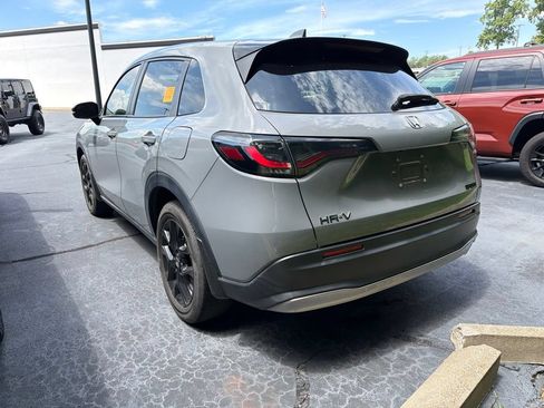 Used 2024 Honda HR-V Sport image 4