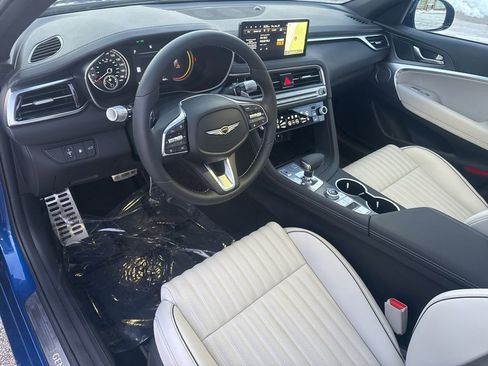Used 2025 Genesis G70 2.5T w/ Sport Prestige Package image 13
