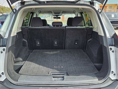 Used 2023 Nissan Rogue SV image 37