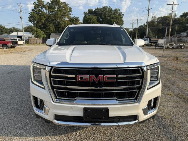 Used 2022 GMC Yukon SLT w/ SLT Premium Package AWD/4WD image 8