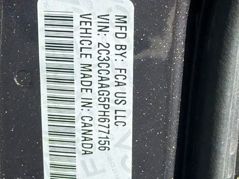 Used 2023 Chrysler 300 Touring w/ Sport Appearance Package image 31