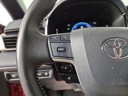 Used 2025 Toyota Camry SE FWD image 23