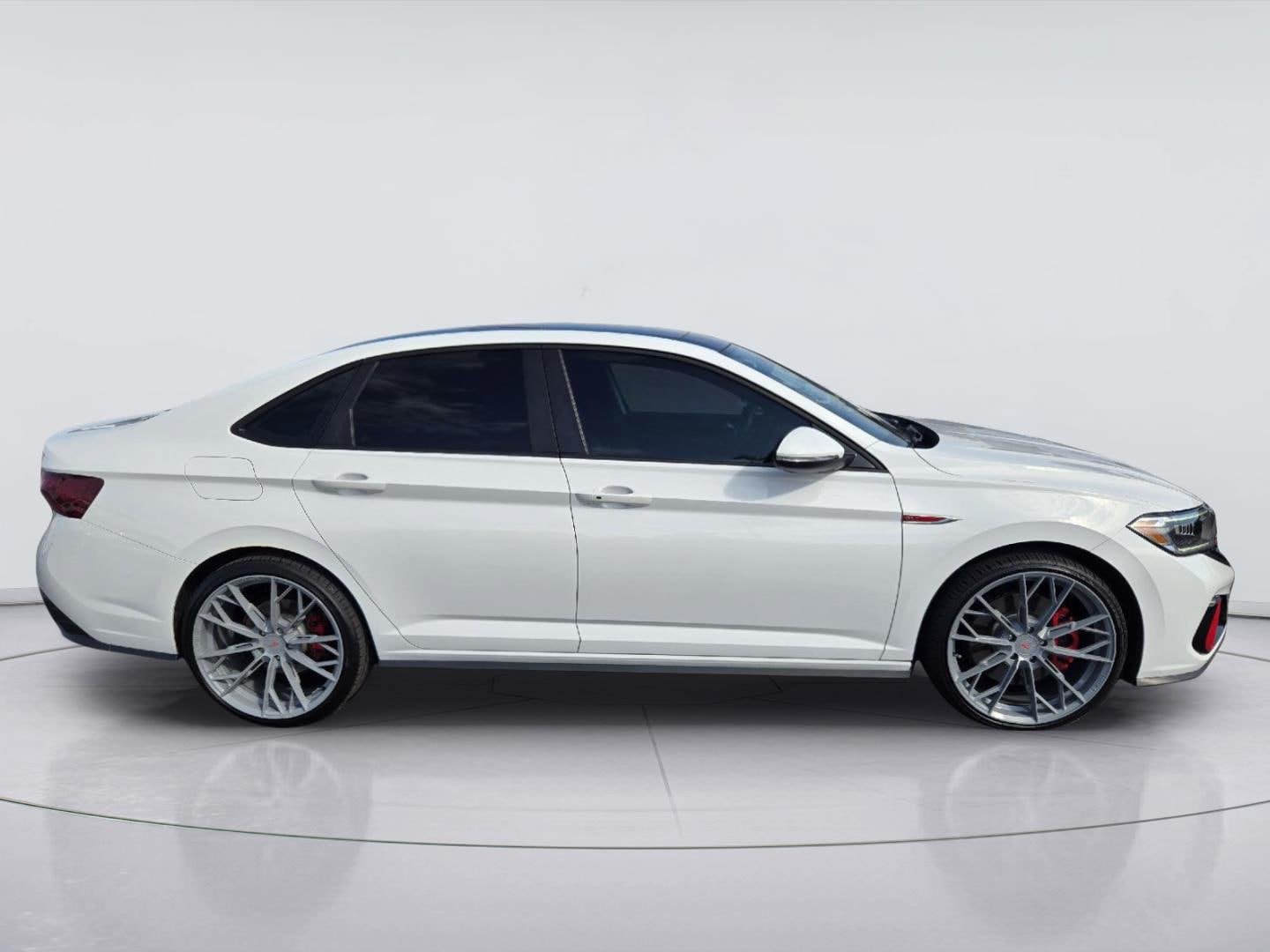Used 2022 Volkswagen Jetta GLI Autobahn FWD image 4