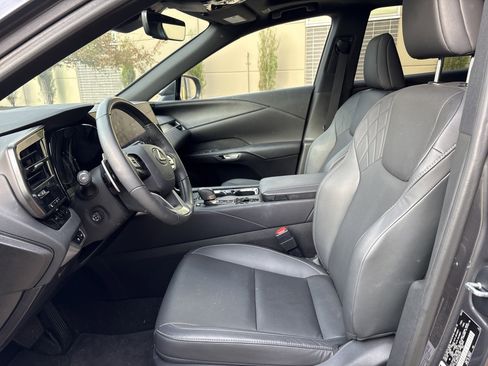 Used 2024 Lexus RX 350 Premium w/ Accessory Package (Z1) image 16