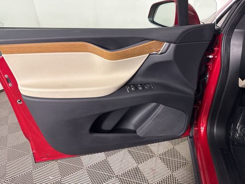 Used 2020 Tesla Model X Long Range image 25