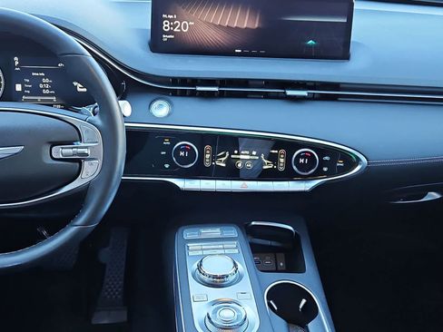 Used 2022 Genesis GV70 2.5T w/ Advanced Package image 19