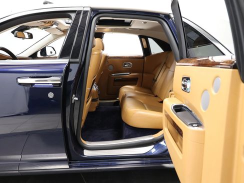 Used 2016 Rolls-Royce Ghost image 44