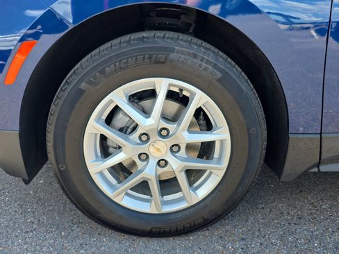 Used 2023 Chevrolet Equinox LT FWD image 9
