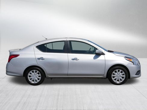 Used 2017 Nissan Versa SV FWD image 8