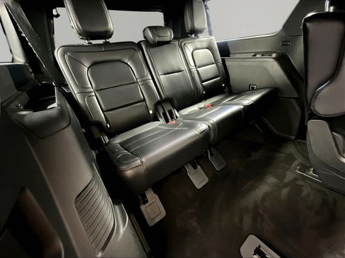 Used 2019 Lincoln Navigator L Select AWD/4WD image 25