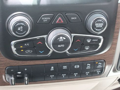 Used 2017 RAM 2500 Laramie w/ Convenience Group AWD/4WD image 22