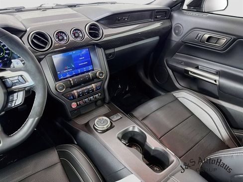 Used 2020 Ford Mustang Shelby GT500 w/ Technology Package RWD image 28
