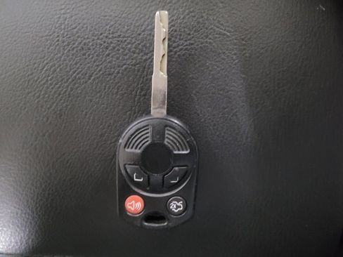 Used 2015 Ford Focus SE image 32