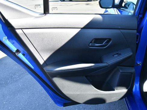 Used 2025 Nissan Sentra SV image 31