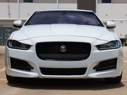 Used 2017 Jaguar XE R-Sport RWD image 17