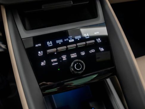 New 2025 Porsche Macan 4 Electric AWD/4WD image 24