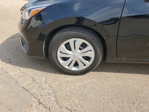 Used 2024 Nissan Versa S image 5