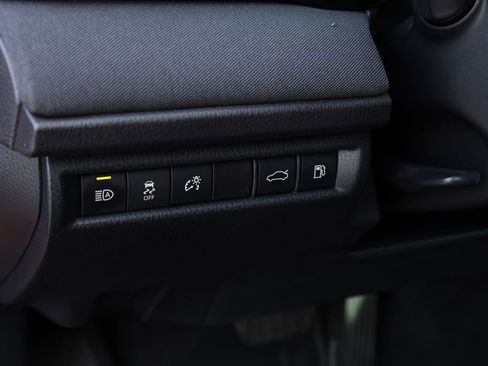 Used 2025 Toyota Camry LE image 16