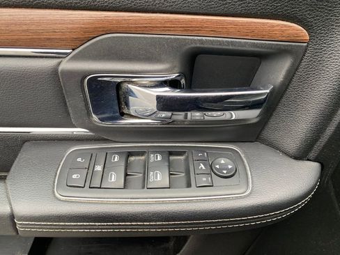 Used 2014 RAM 1500 Laramie w/ Convenience Group image 15