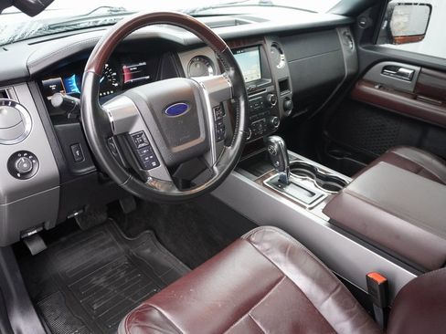 Used 2016 Ford Expedition Platinum image 12