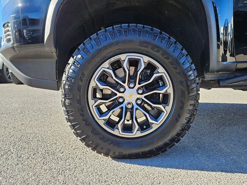 Used 2022 Chevrolet Colorado ZR2 AWD/4WD image 11