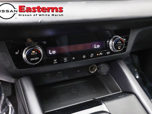Used 2024 Mitsubishi Outlander AWD image 18
