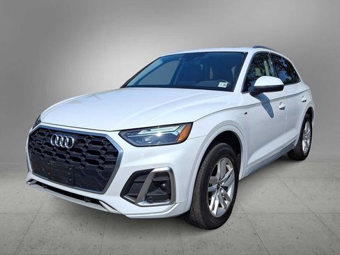 Certified 2023 Audi Q5 2.0T Premium w/ Convenience Package AWD/4WD image 1